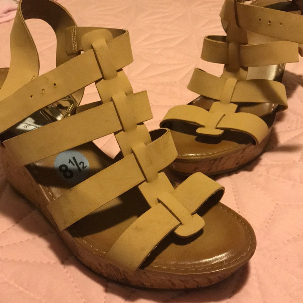 Tan wedges